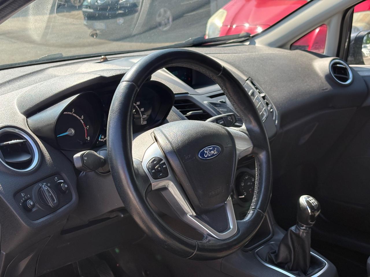 Ford Fiesta 1.2 60CV 5 porte Titanium