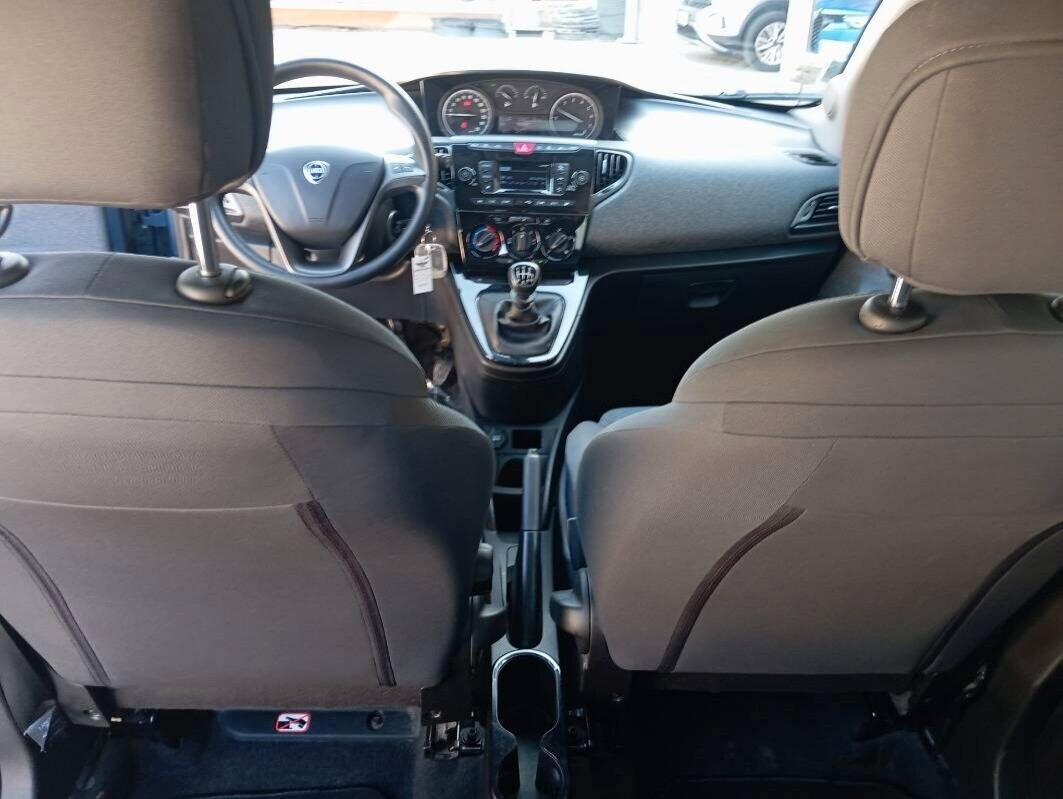 Lancia Ypsilon 1.0 FireFly 5 porte S&S Hybrid Silver Plus