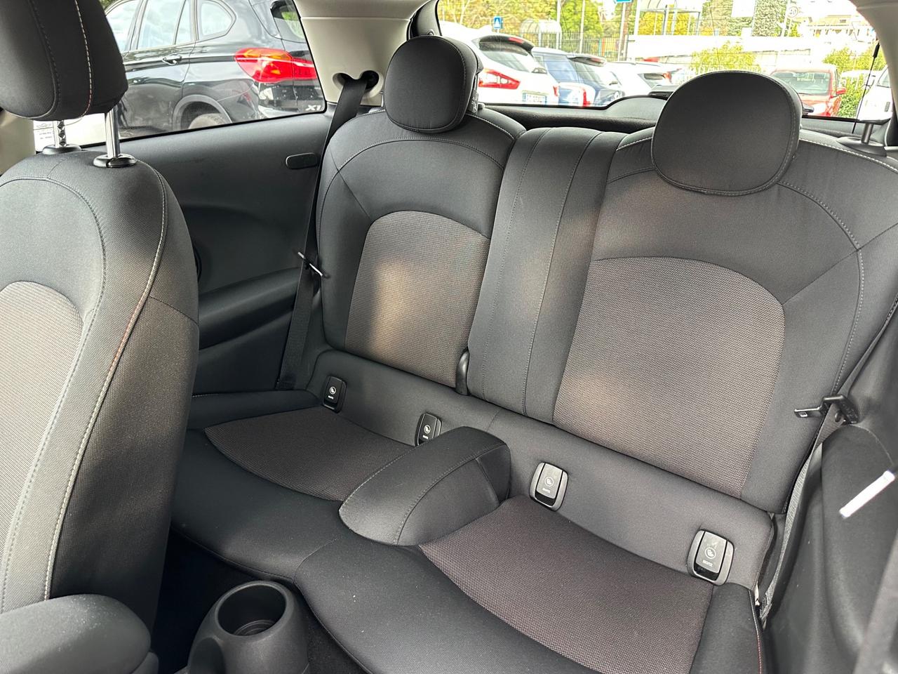 Mini 1.5 Cooper D Business XL