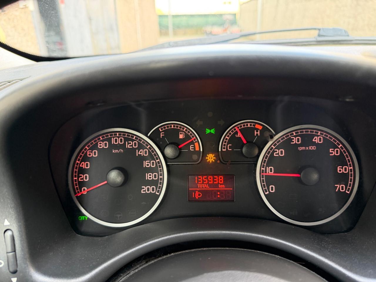 FIAT PUNTO 1.2 BENZINA EURO4 CLIMA FUNZIONATE