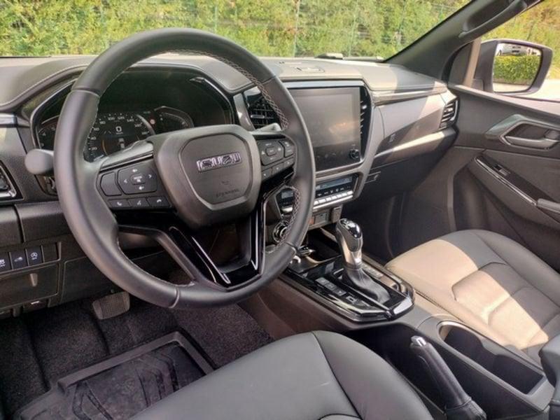 Isuzu D-Max N60 D-Max N60 1.9 aut. Crew Nitro Sport Cab con Shutter Lid!!