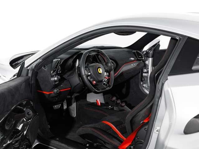 Ferrari 488 Pista