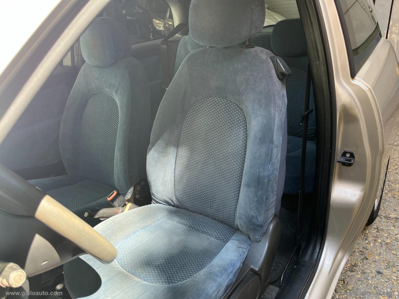 LANCIA Ypsilon 1.2 16V Platino