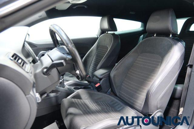 VOLKSWAGEN Scirocco 2.0 TDI 140CV DPF