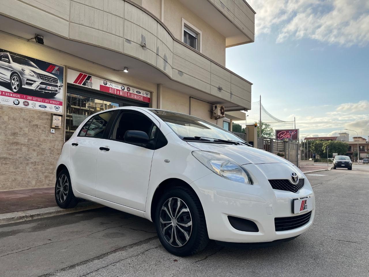 TOYOTA Yaris 1.4 D-4D 5p. Sol