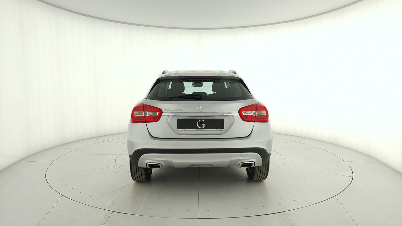 Mercedes-Benz GLA 180 Business