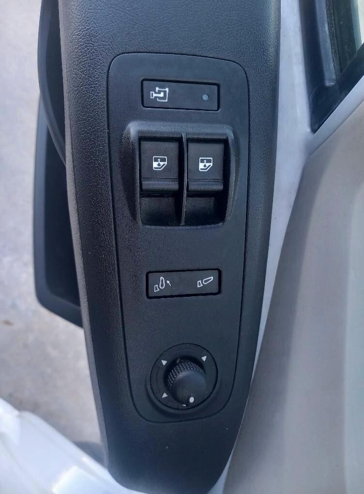 Peugeot Boxer 330 2.2 BlueHDi 140 S&S PC-TN Furgone