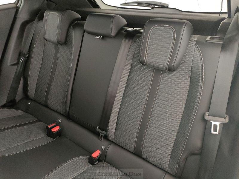 Peugeot 2008 2008 1.2 hybrid Allure 145cv e-dcs6