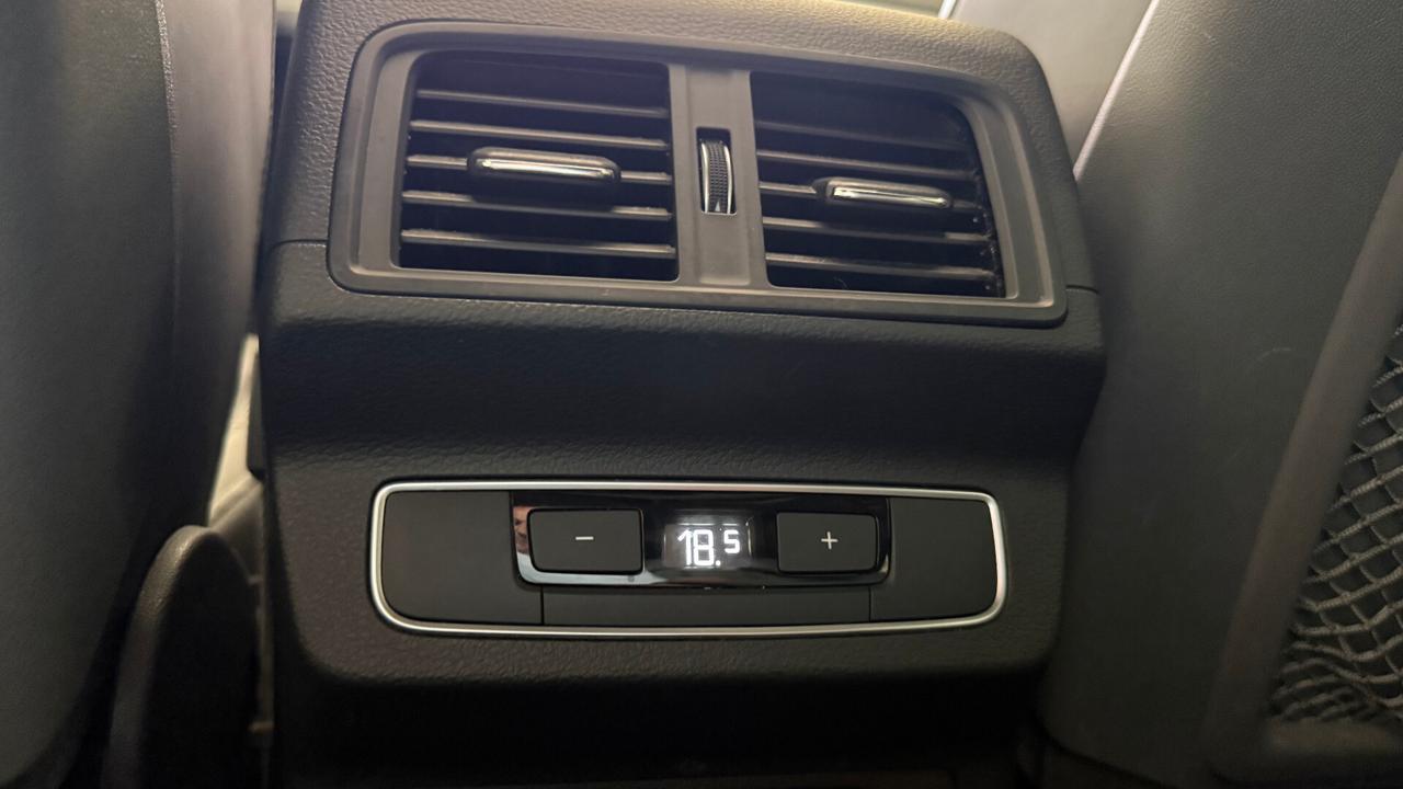 AUDI SQ5 SPORTBACK TETTO IDENTITY BLACK