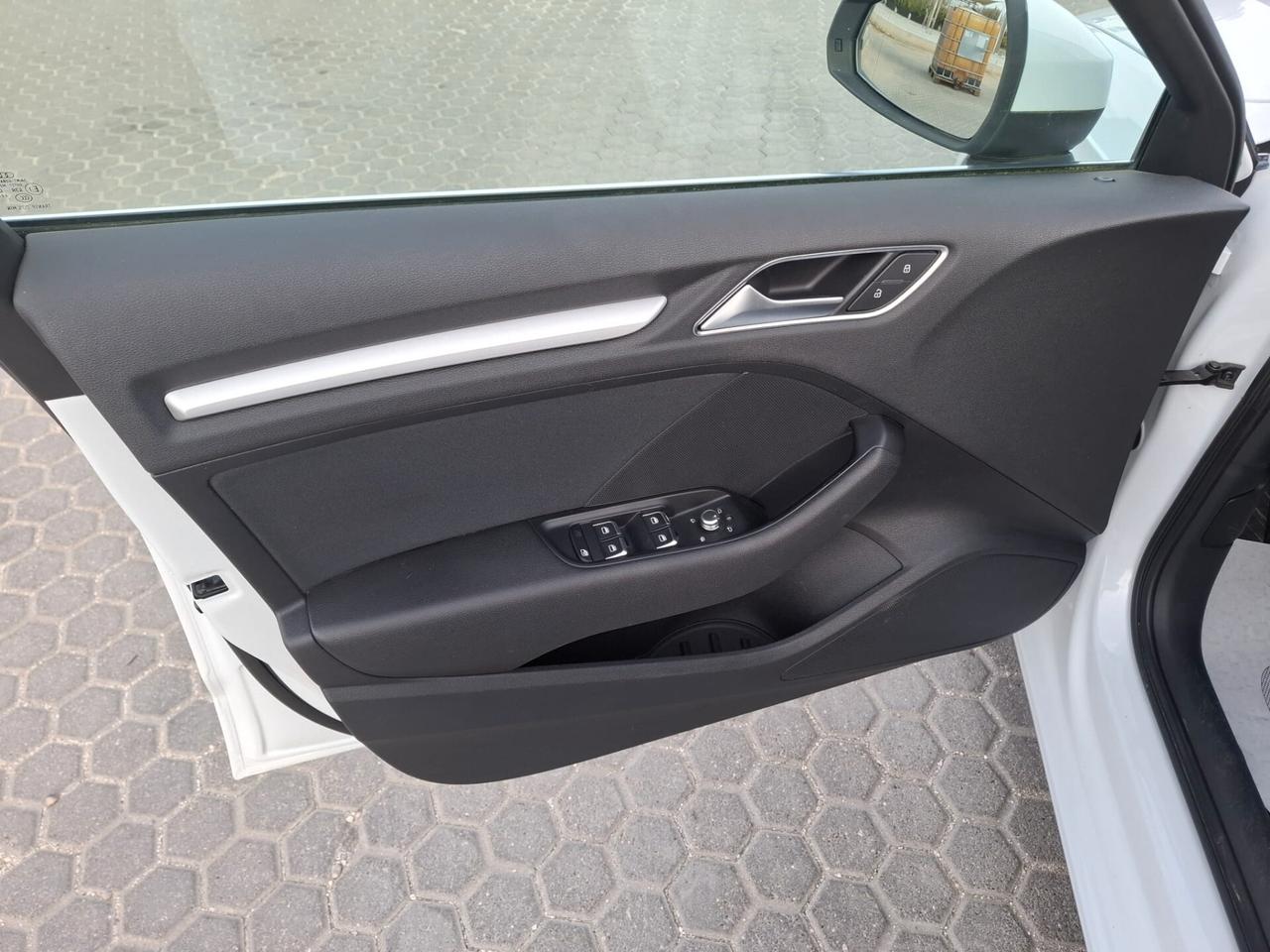AUDI A3 SPB 1.6TDI S-TRONIC