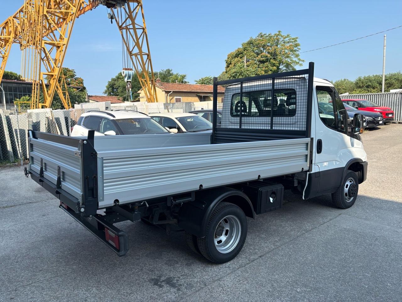 Iveco dayli ribaltabile trilaterale