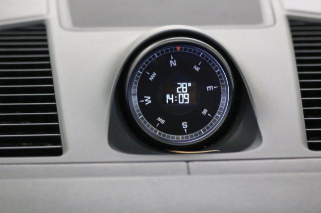 PORSCHE Cayenne 3.0 V6 E-Hybrid Platinum Edition