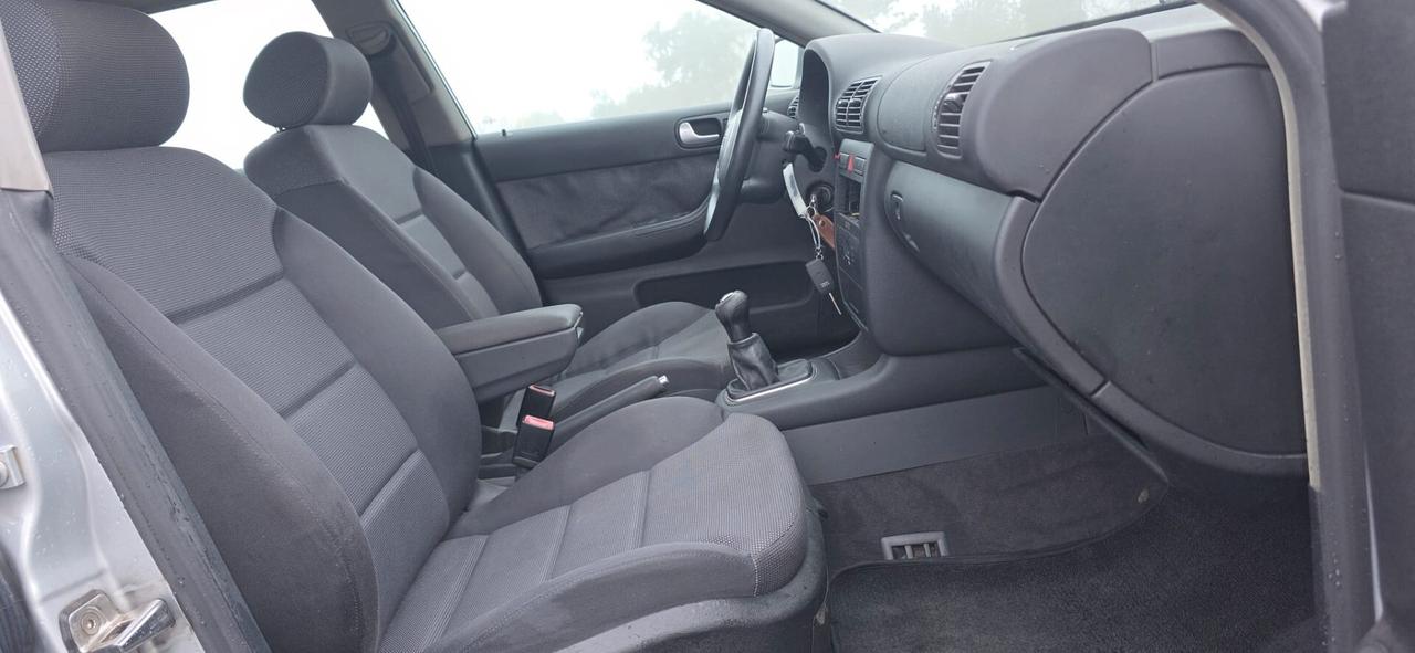 Audi A3 1.9 TDI/130 CV cat 5p. Ambiente neopatentati