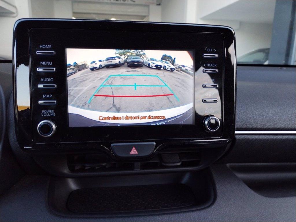 TOYOTA Yaris 1.5h active del 2023