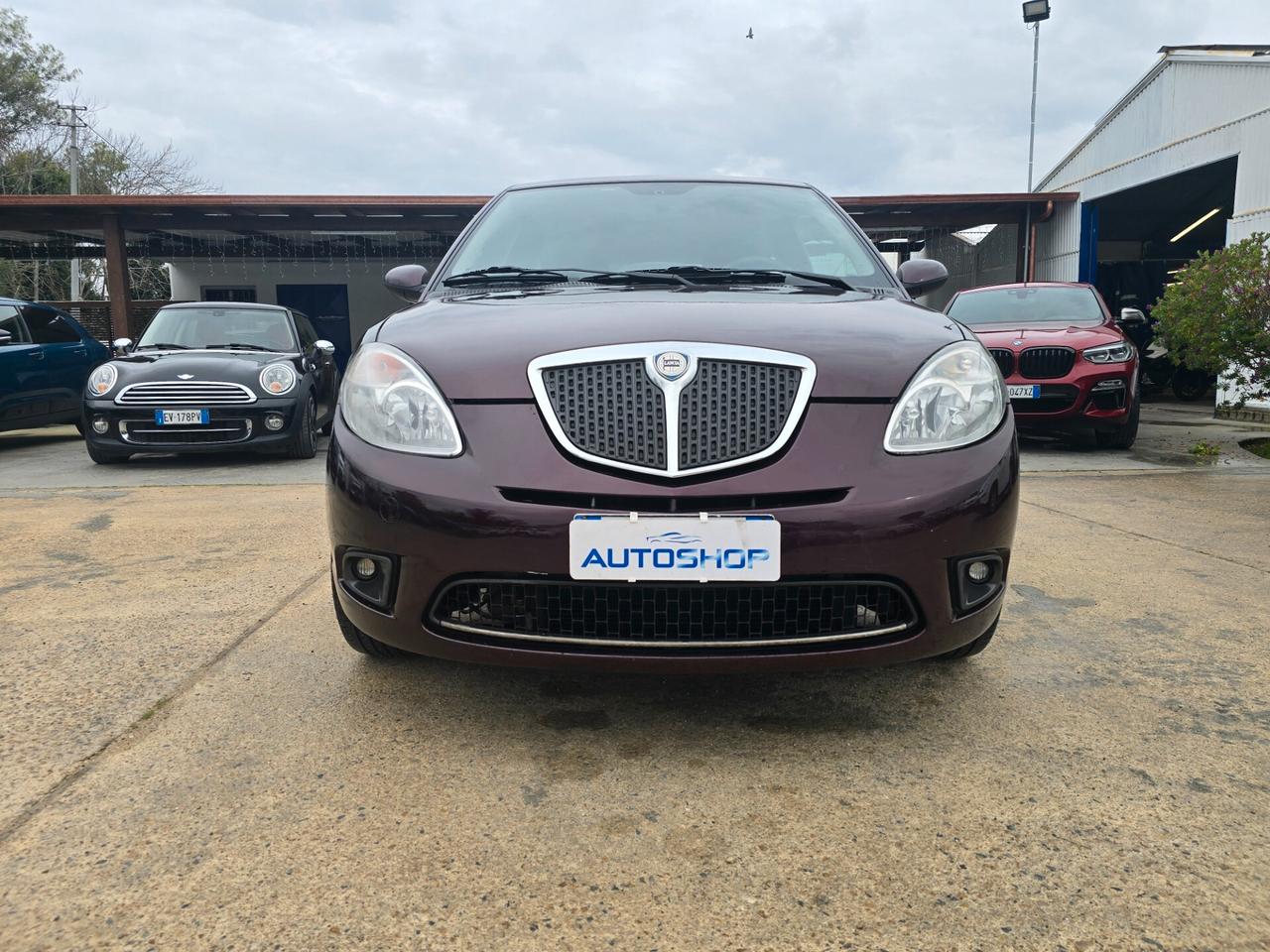 Lancia Ypsilon 1.2 Oro Bianco