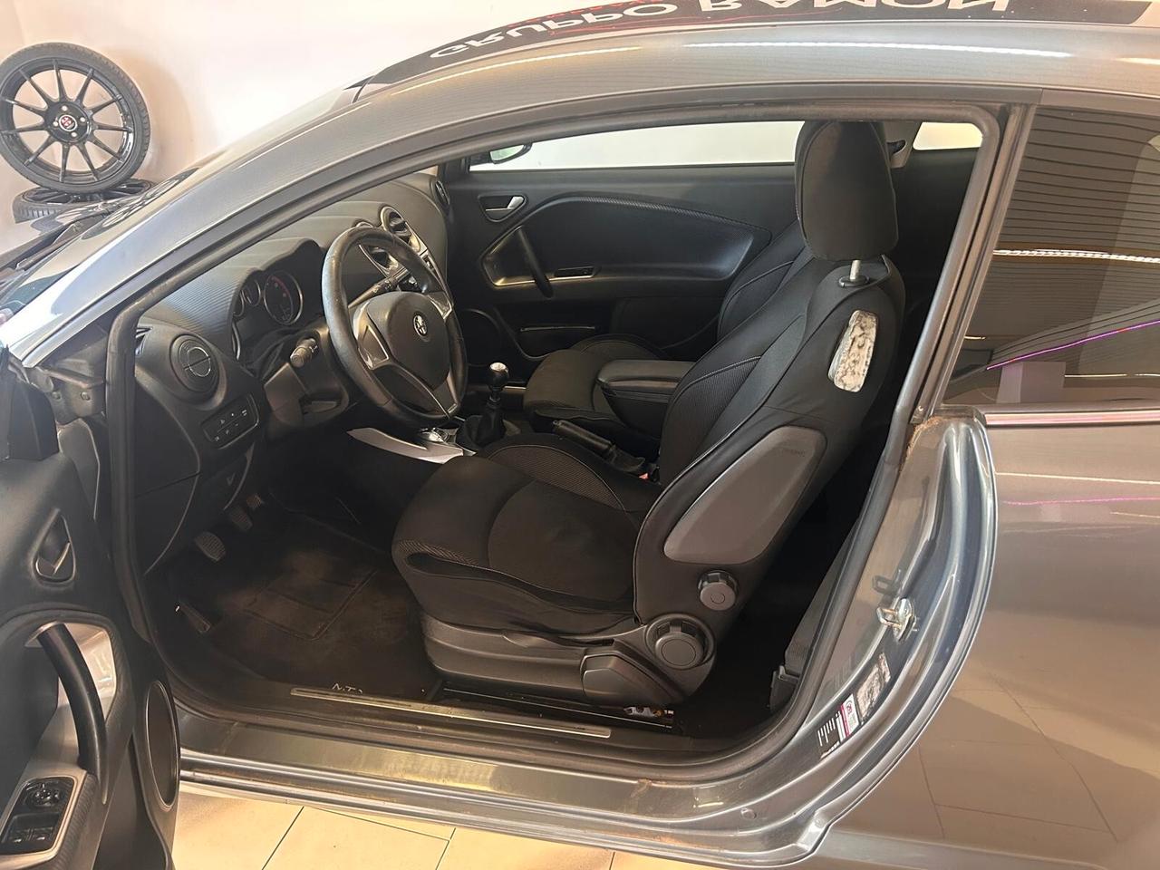 Alfa Romeo MiTo 1.6 JTDm 16V Distinctive Sport Pack