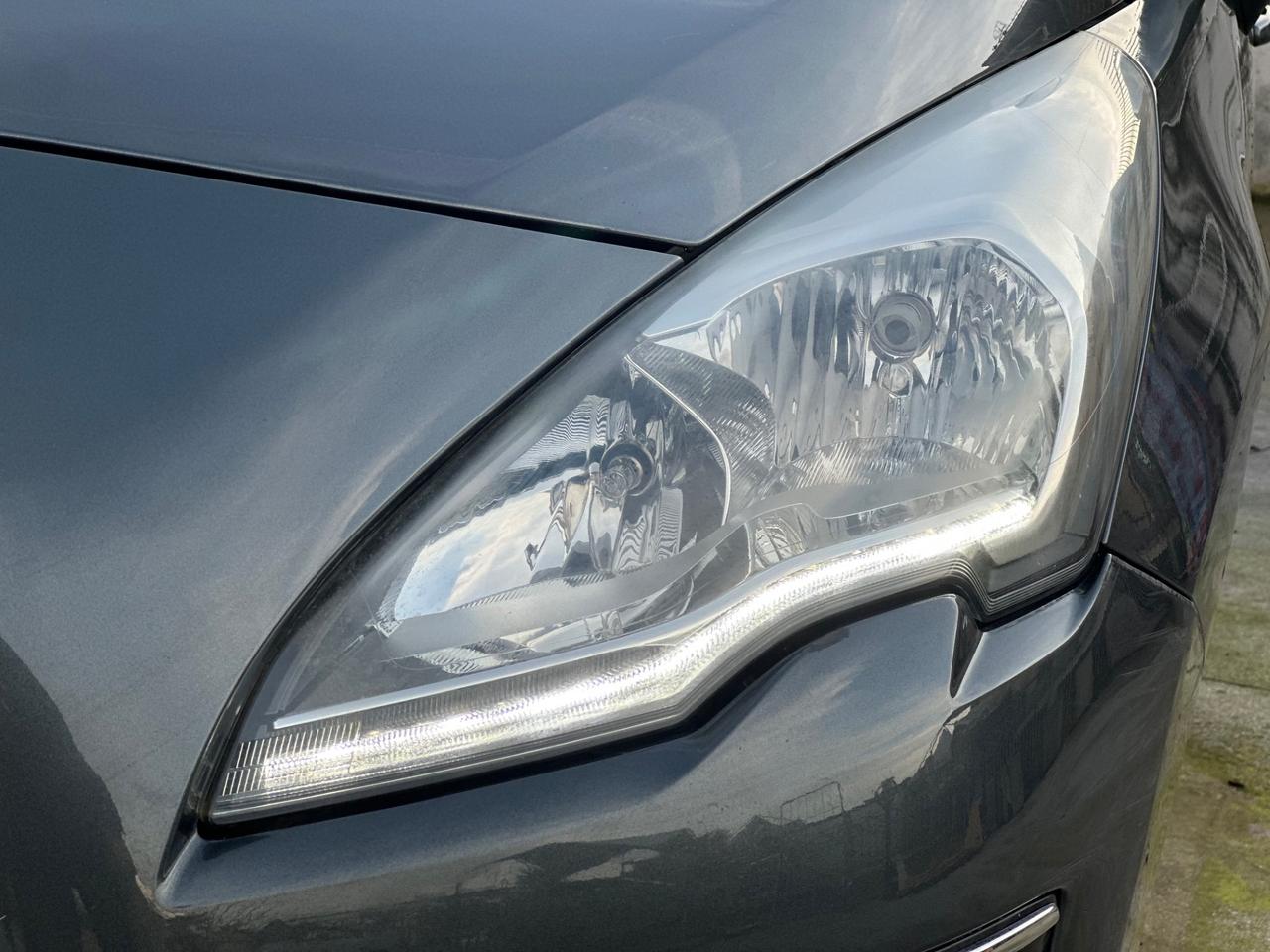 Peugeot 3008 1.6 HDi 115CV Business MY 2014