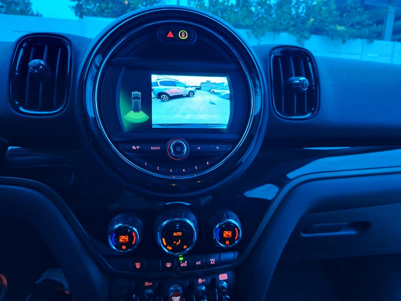 Mini Cooper D COUNTRYMAN HYPE 2.0 AUTOMAT. NAV+RETROCAM - 2020