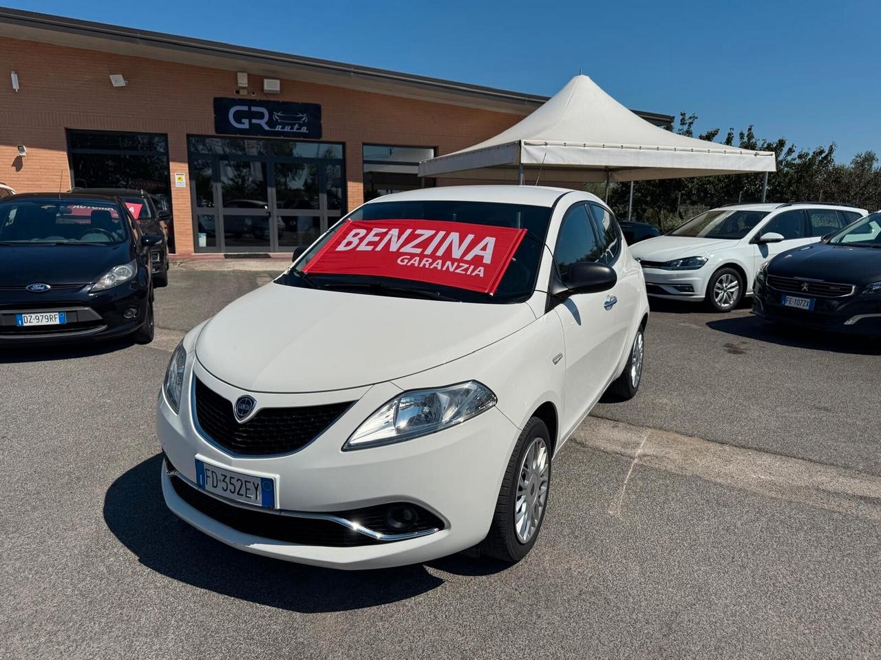 Lancia Ypsilon 1.2 BENZINA 69CV SILVER 2016