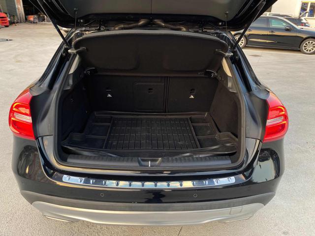 MERCEDES-BENZ GLA 180 Sport