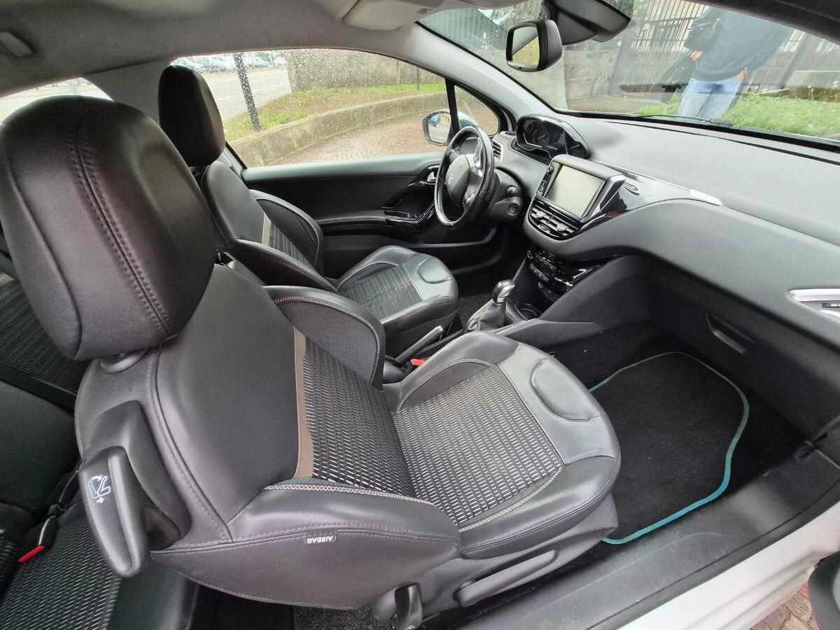 Peugeot 208 1.2 PT (vti) 12v Active 3p