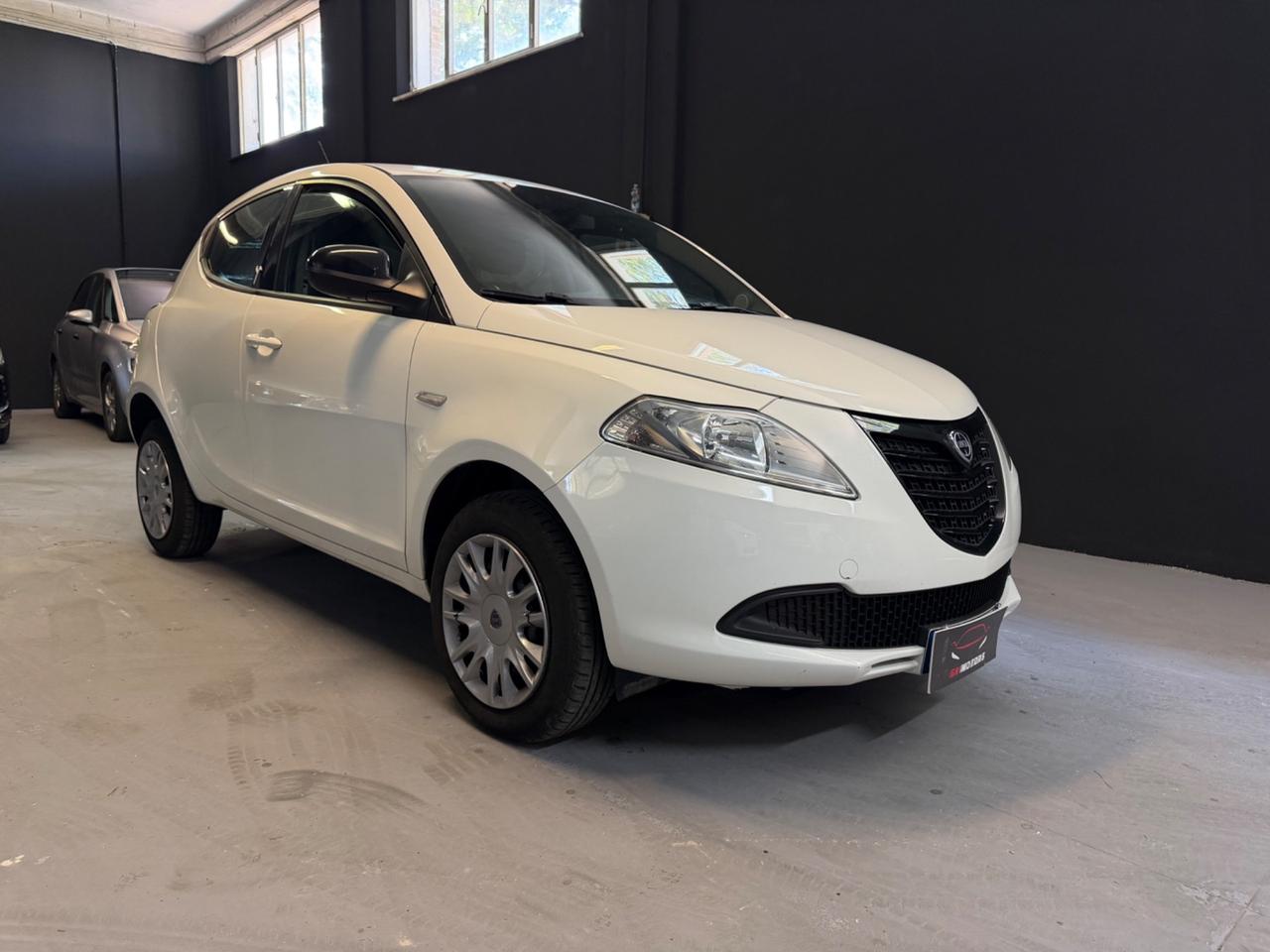 Lancia Ypsilon 0.9 TwinAir 85CV 2015