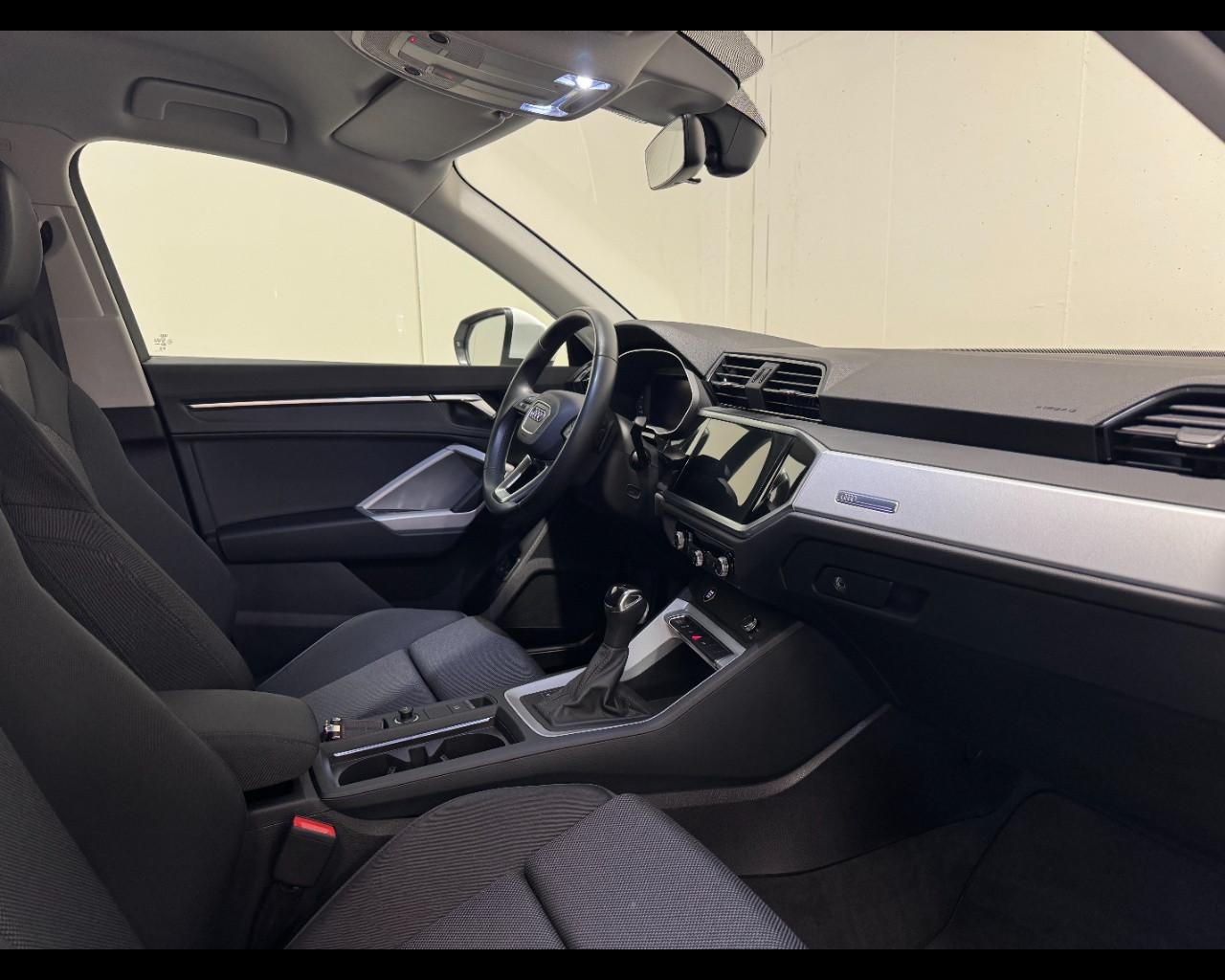 AUDI Q3 45 TFSIe PHEV S-TRONIC S LINE EDITION
