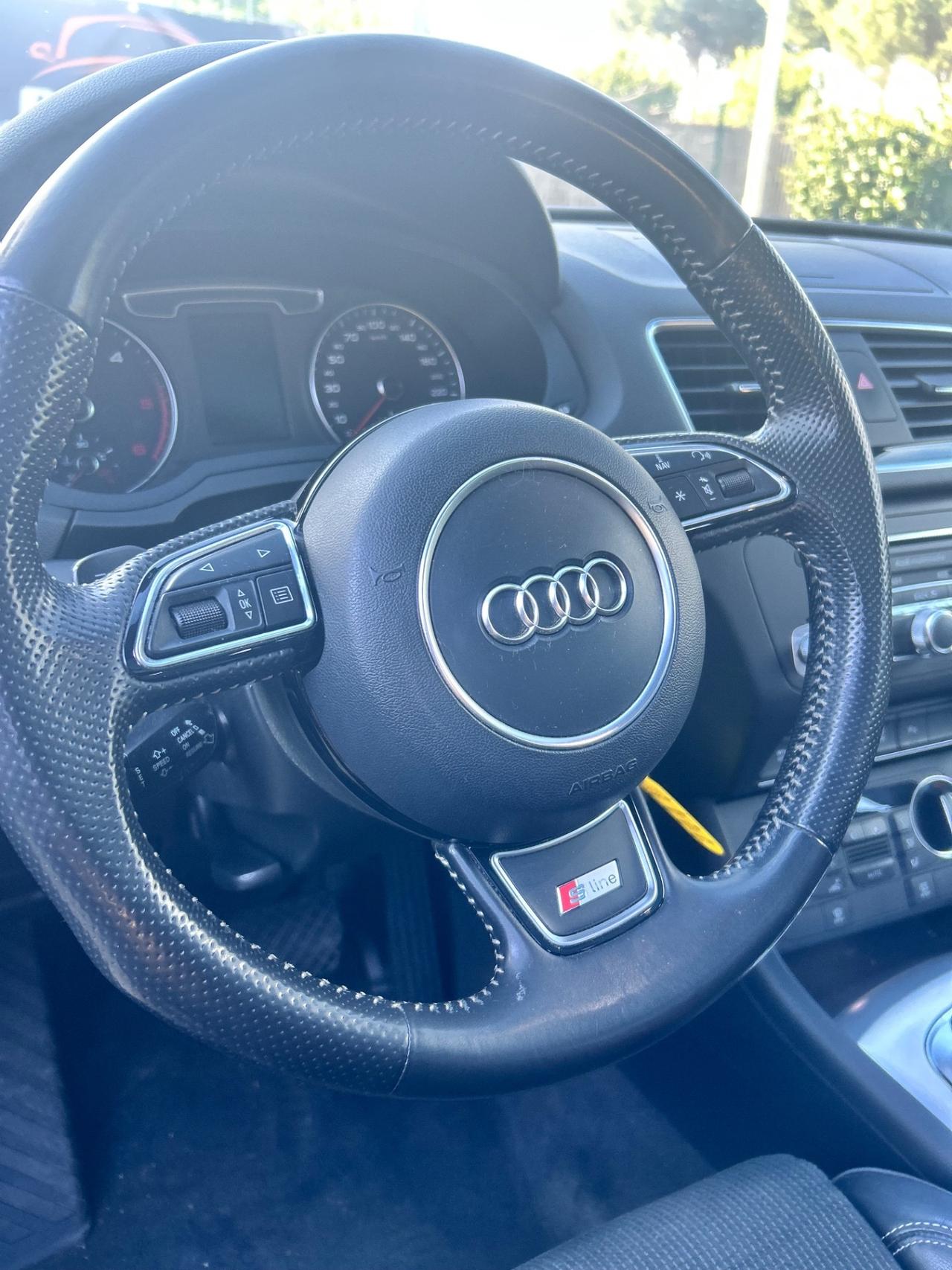 Audi Q3 2.0 TDI 120 CV S tronic line Edition