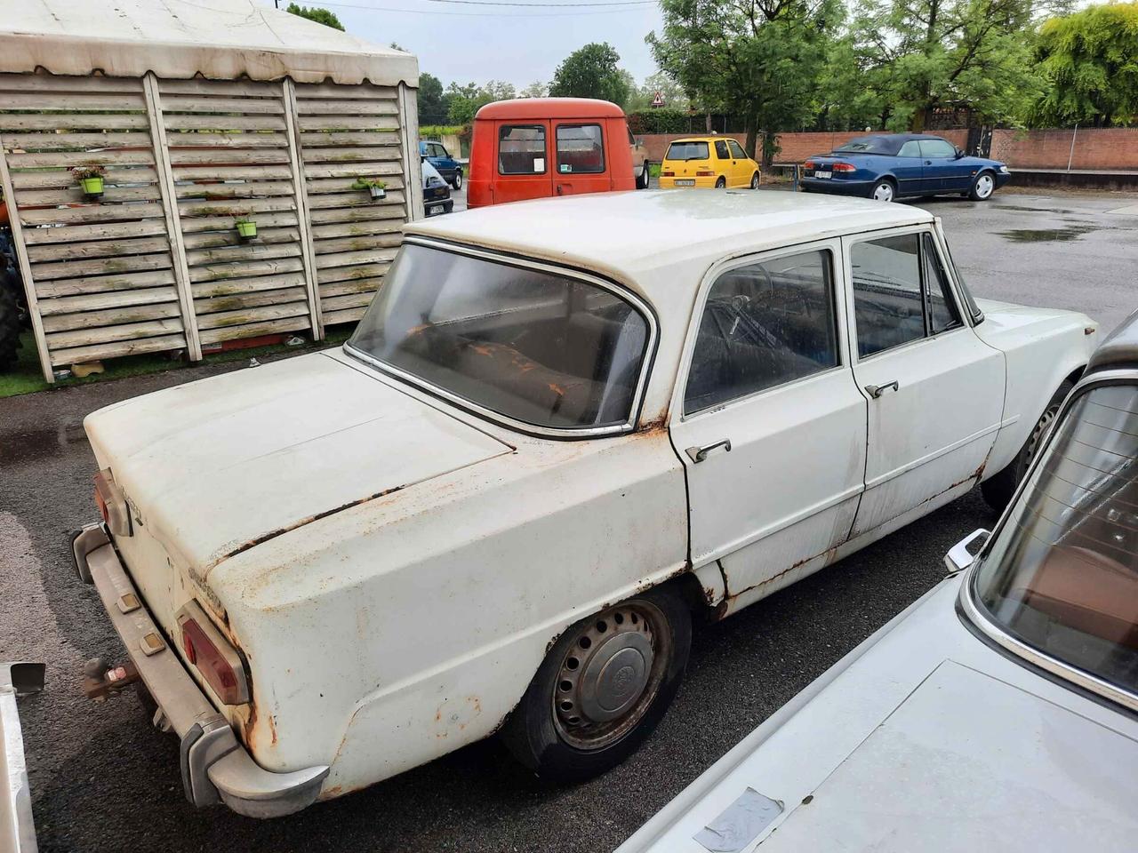 Alfa Romeo Giulia 1300 Berlina del 1966