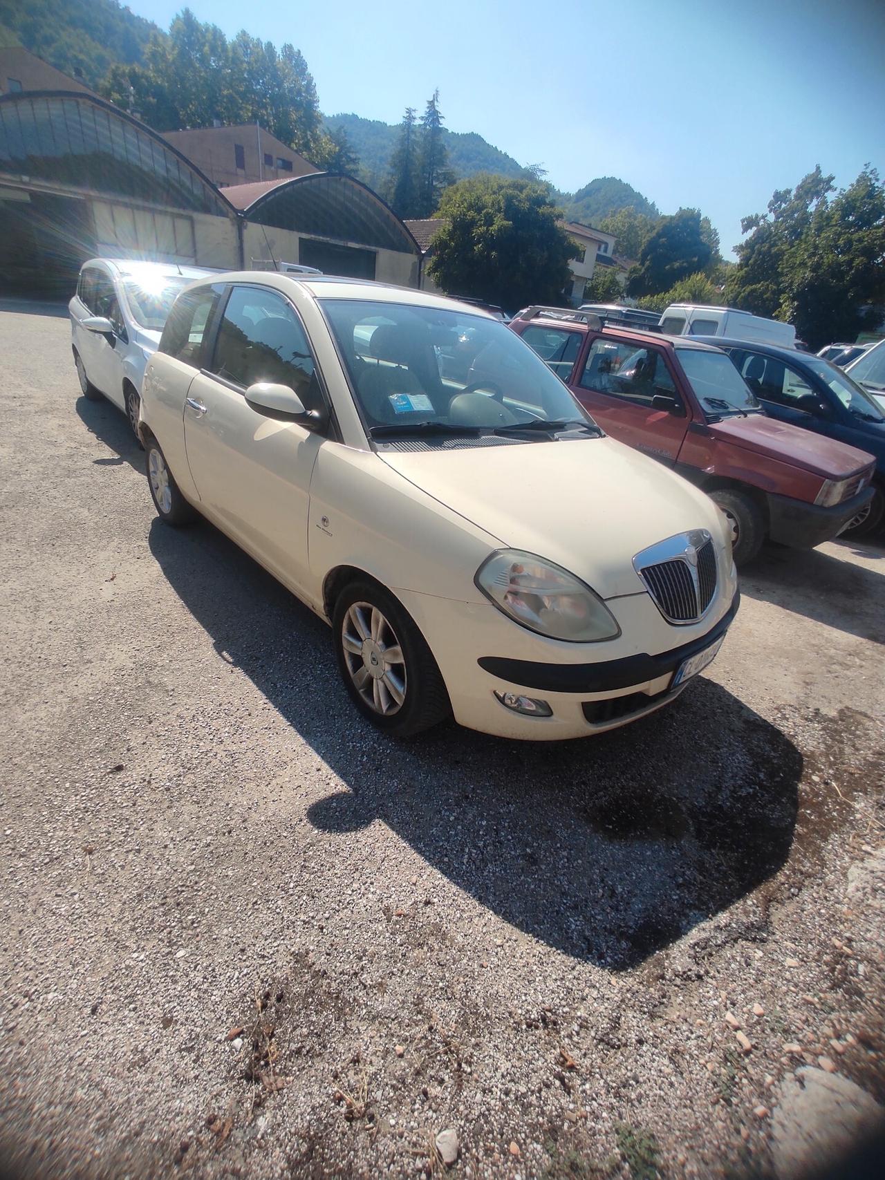Lancia Ypsilon 1.3 Multijet 16V Platino