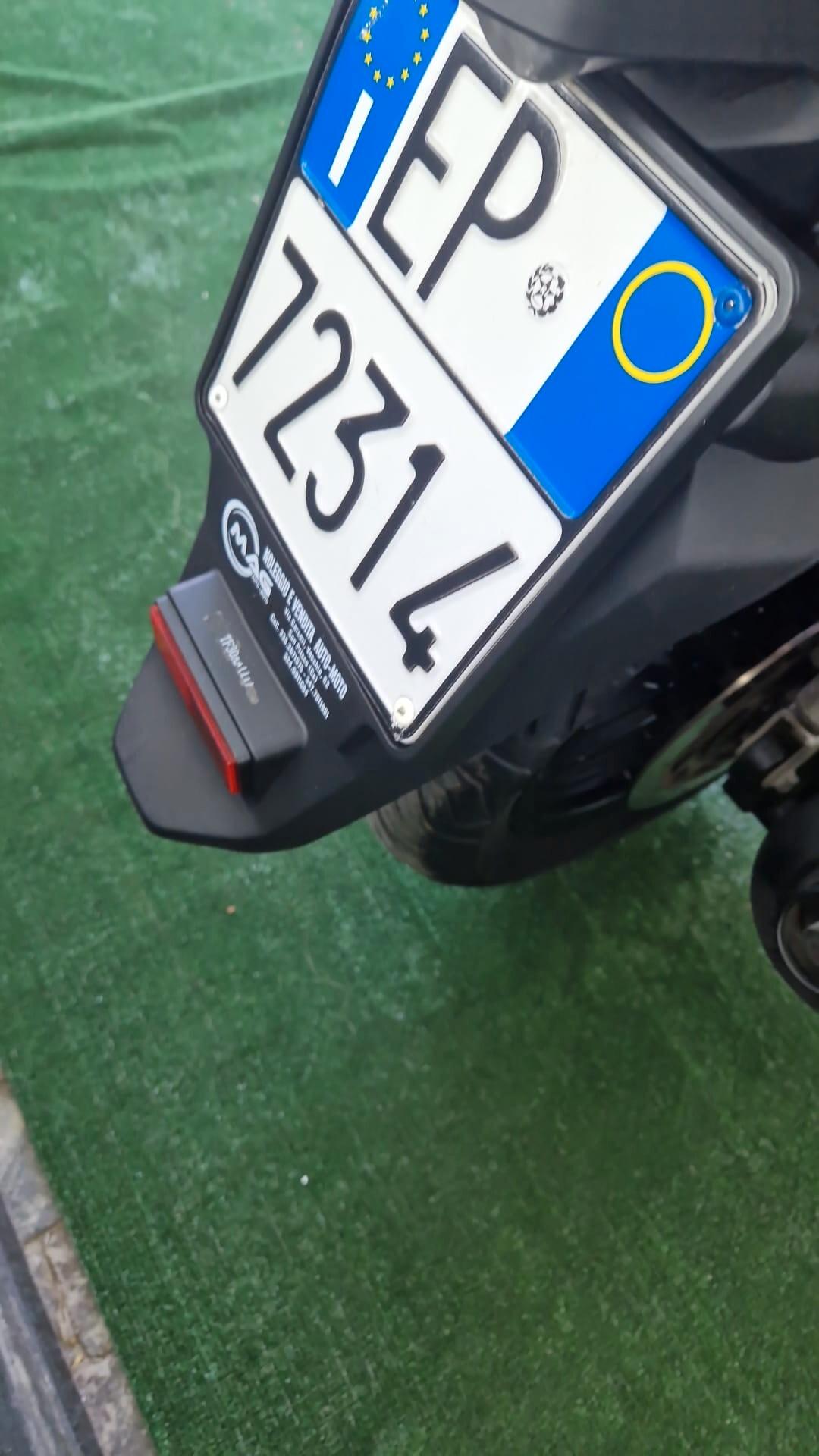 Kymco People 150