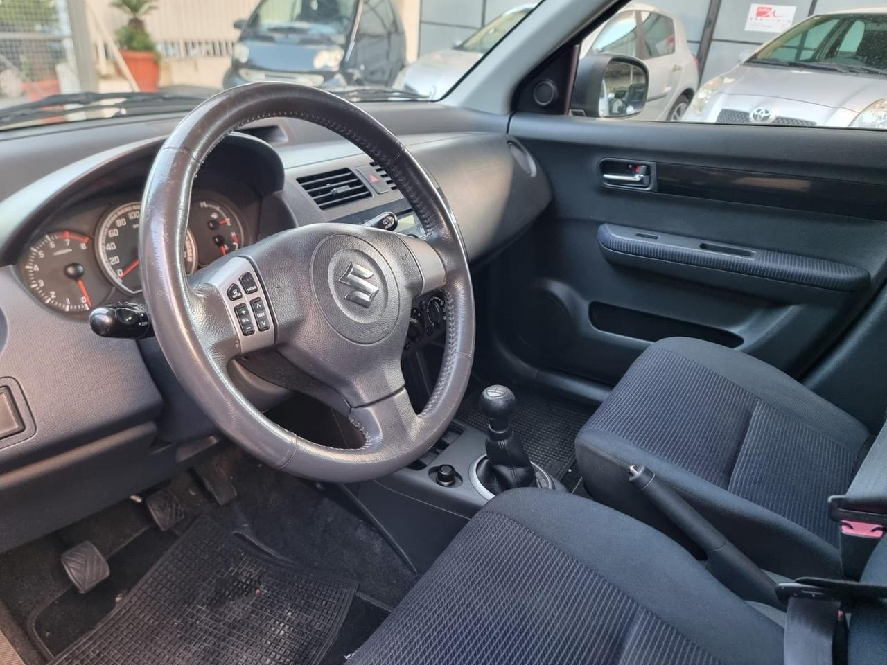 Suzuki Swift 1.3 4x4 5p. GL