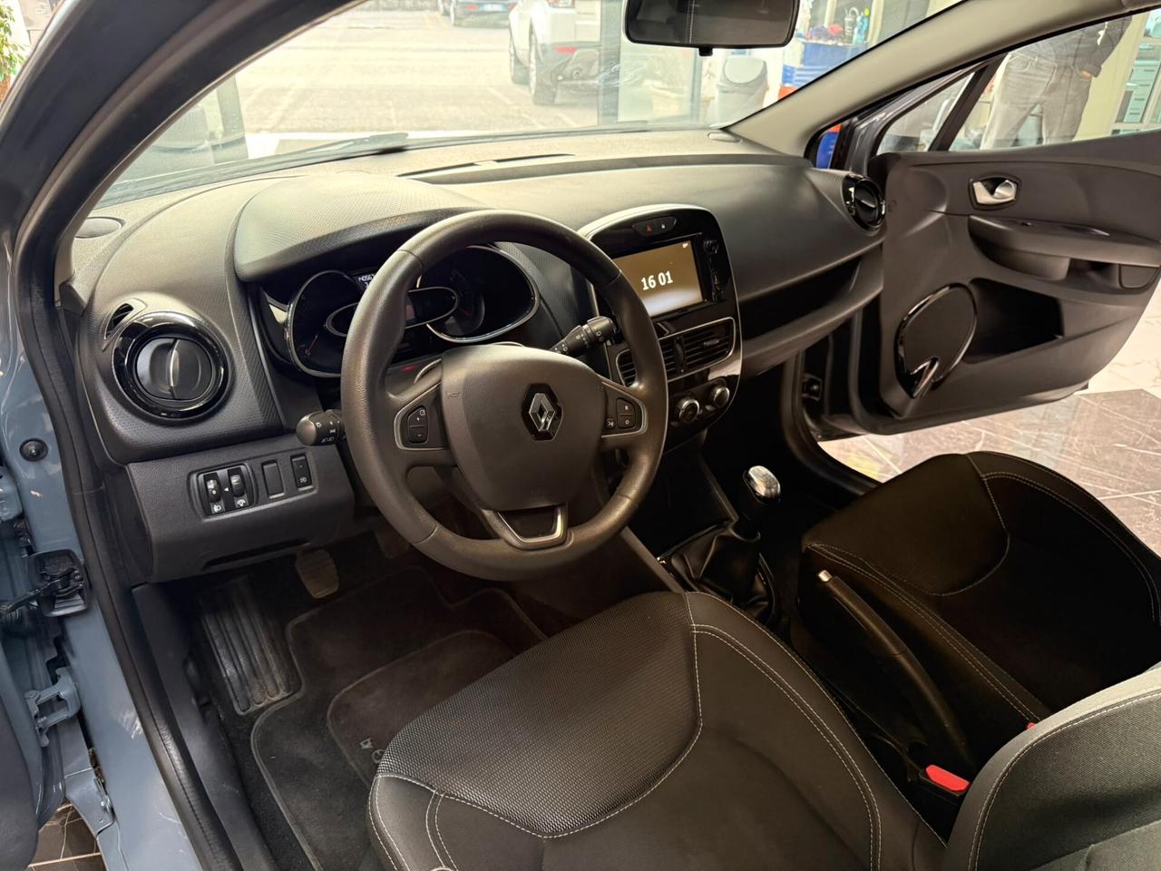 Renault Clio dCi 8V 90 CV 5 porte Moschino Intens