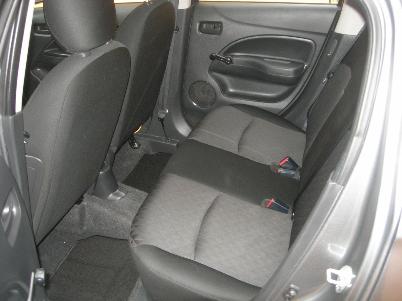 Mitsubishi Space Star Space Star 1.2 Invite Radio