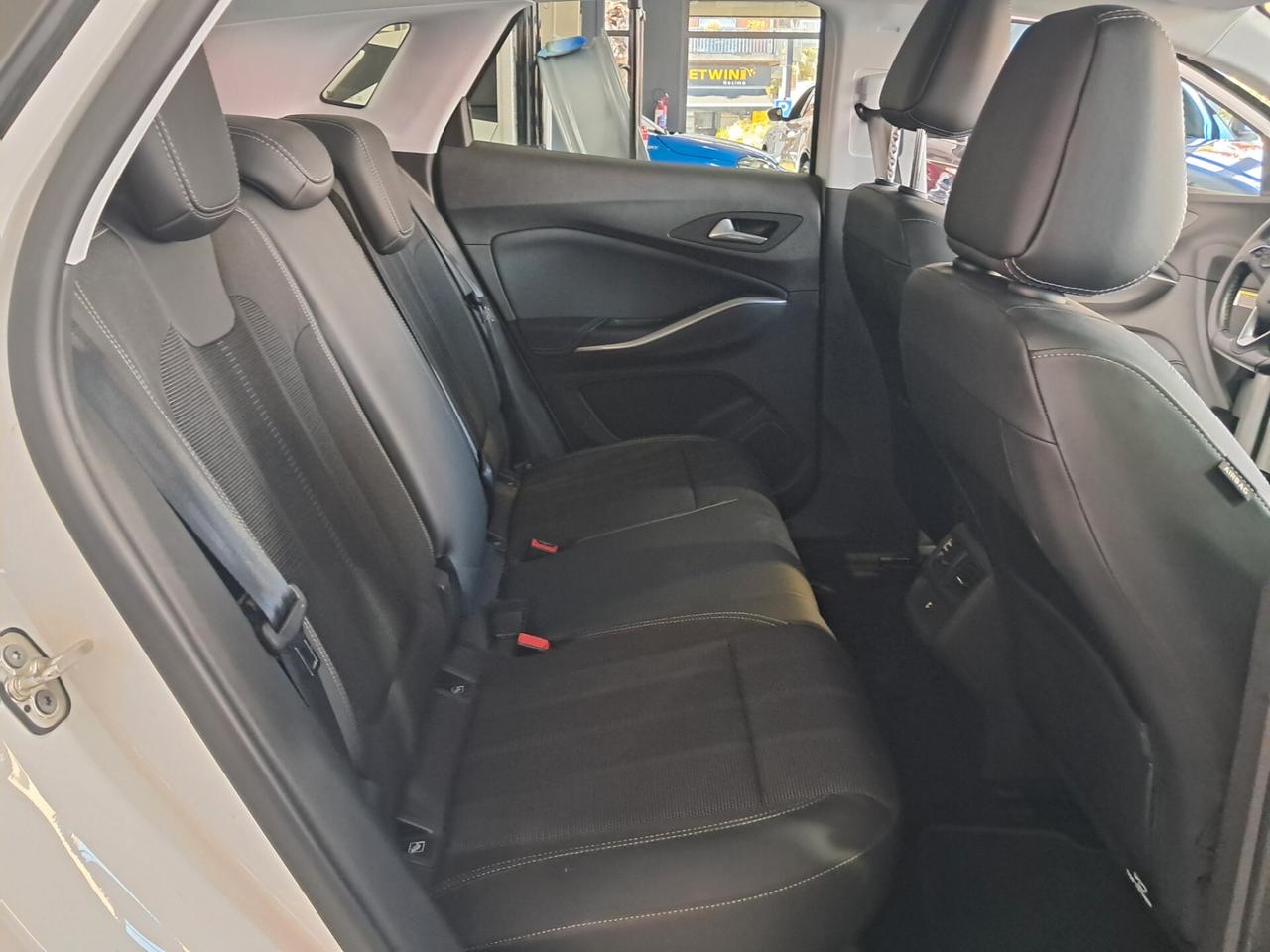 Opel Grandland 1.5 diesel aut. Business Elegance