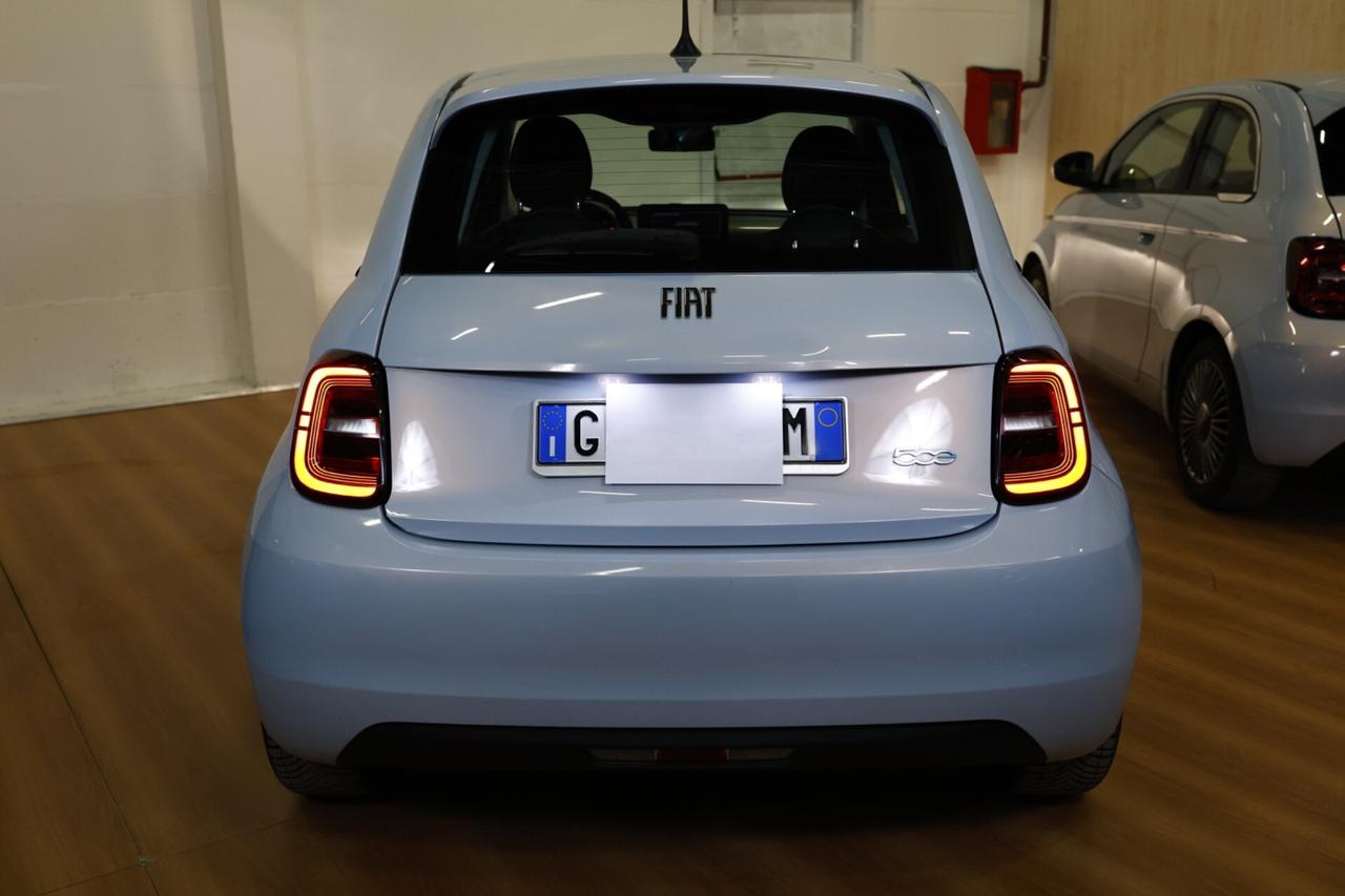 Fiat 500 500e Berlina 42 kWh Icon