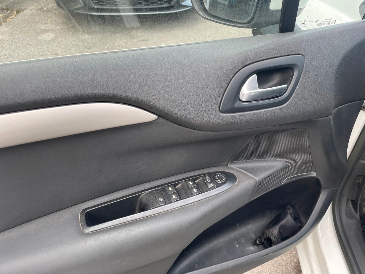 Citroen C4 1.6 VTi 120 Exclusive