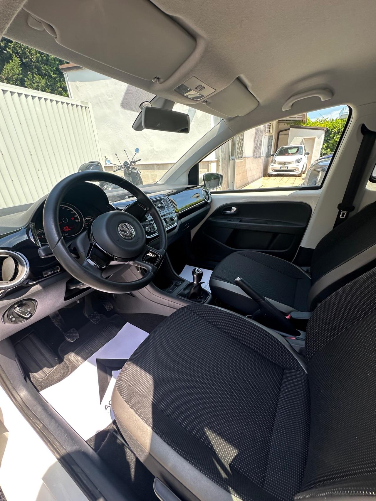 Volkswagen up! 1.0 75 CV 5p. high
