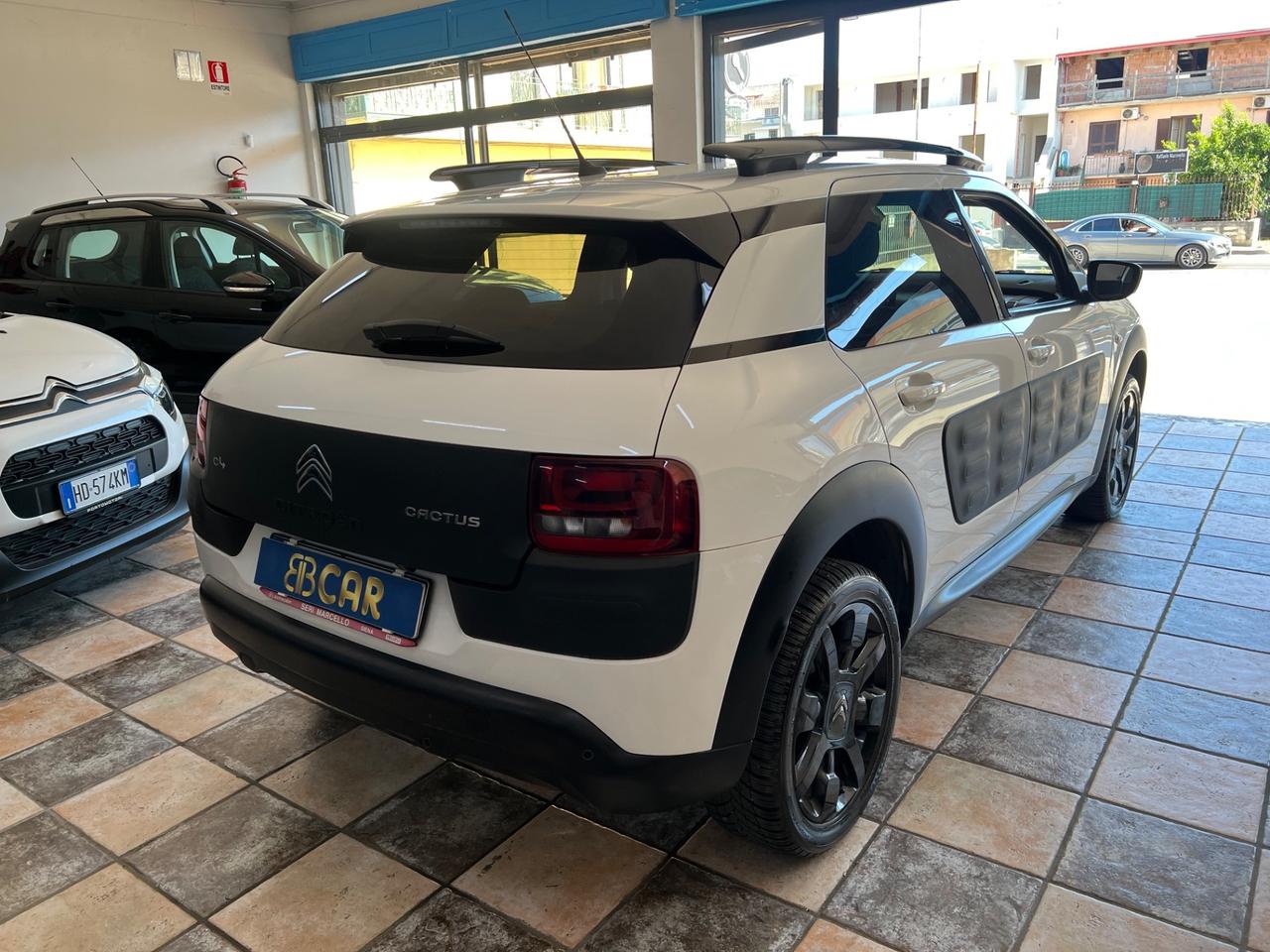 Citroen C4 Cactus PureTech 82 Shine