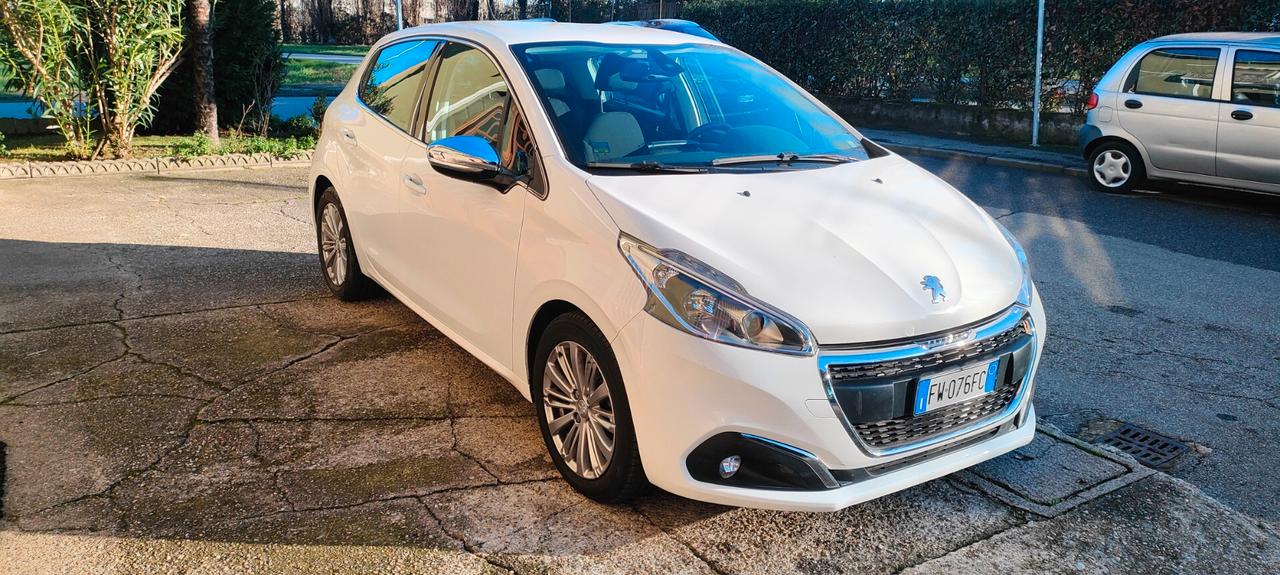 Peugeot 208 BlueHDi 100 S&S 5 porte Allure
