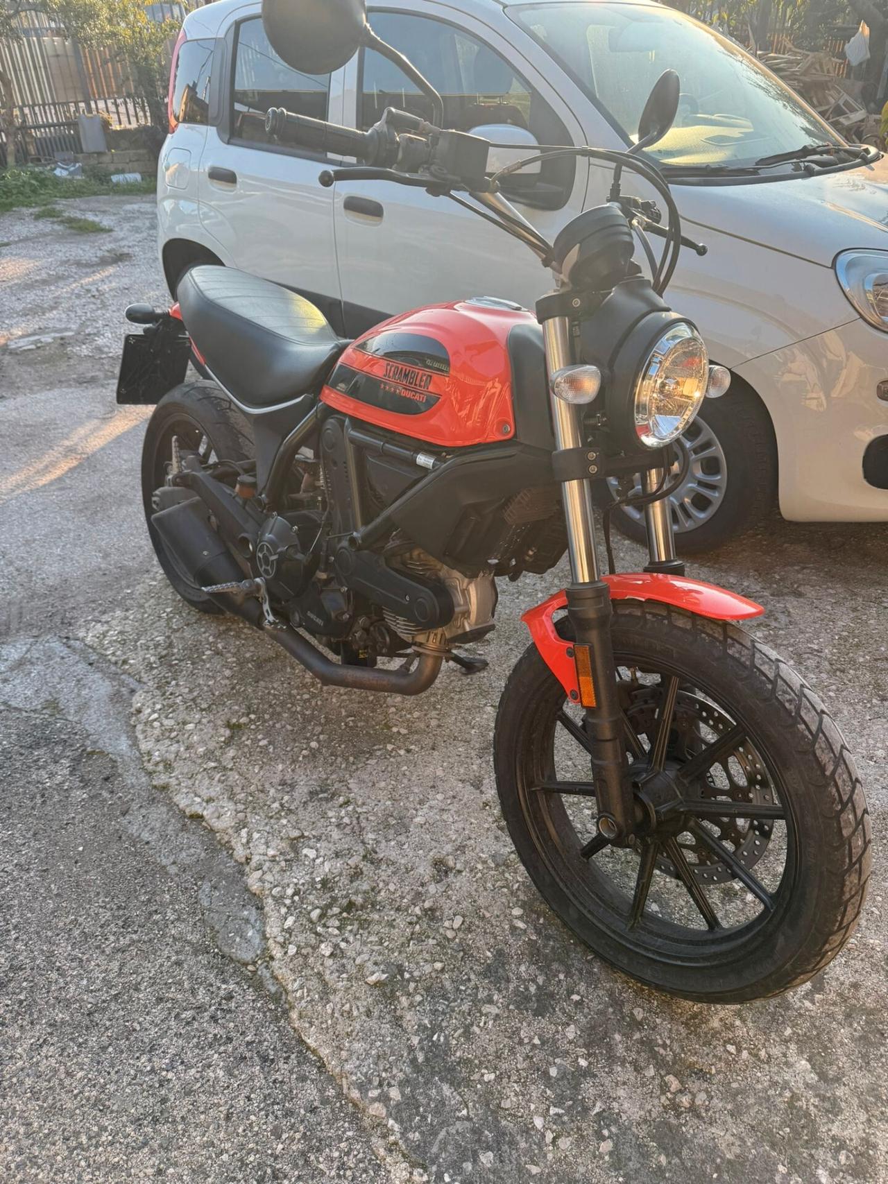 Ducati Scrambler 400 Sixty