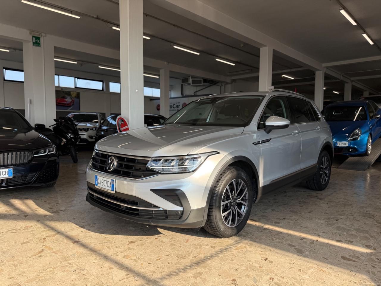 Volkswagen Tiguan 2.0 TDI 150 CV DSG Life 04/2022 EURO 6D