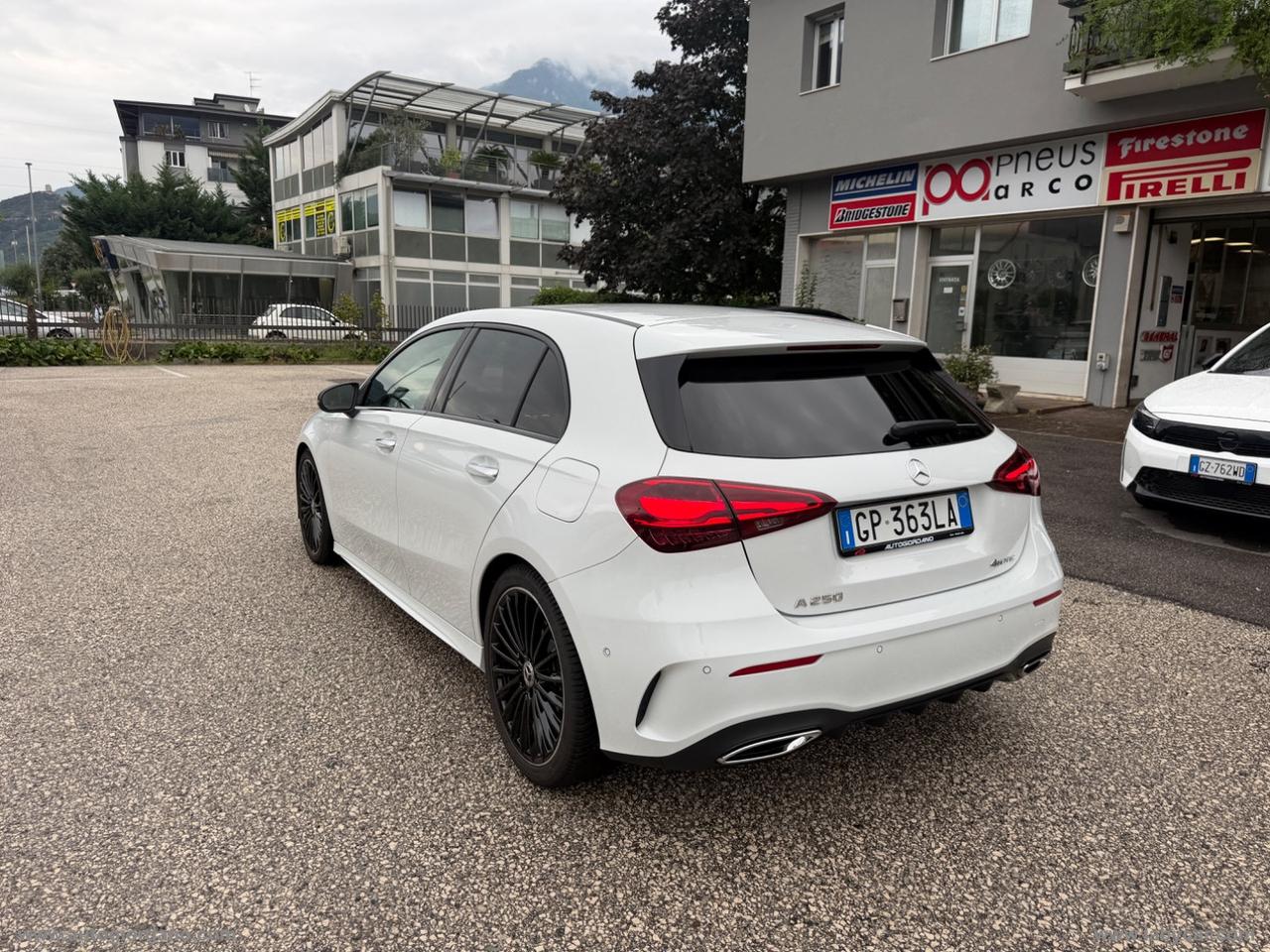 MERCEDES-BENZ A 250 Aut. 4Matic 4p. Prem. Pl. AMG Line