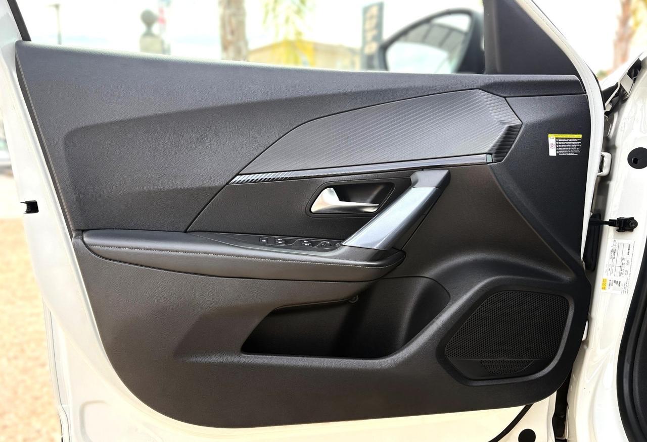 Peugeot 2008 BlueHDi 130 S&S EAT8 Allure