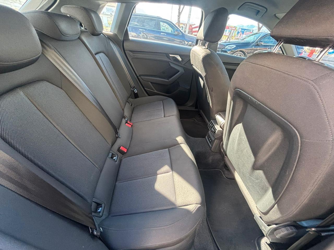 Audi A3 SPB 30 TDI Business Advanced