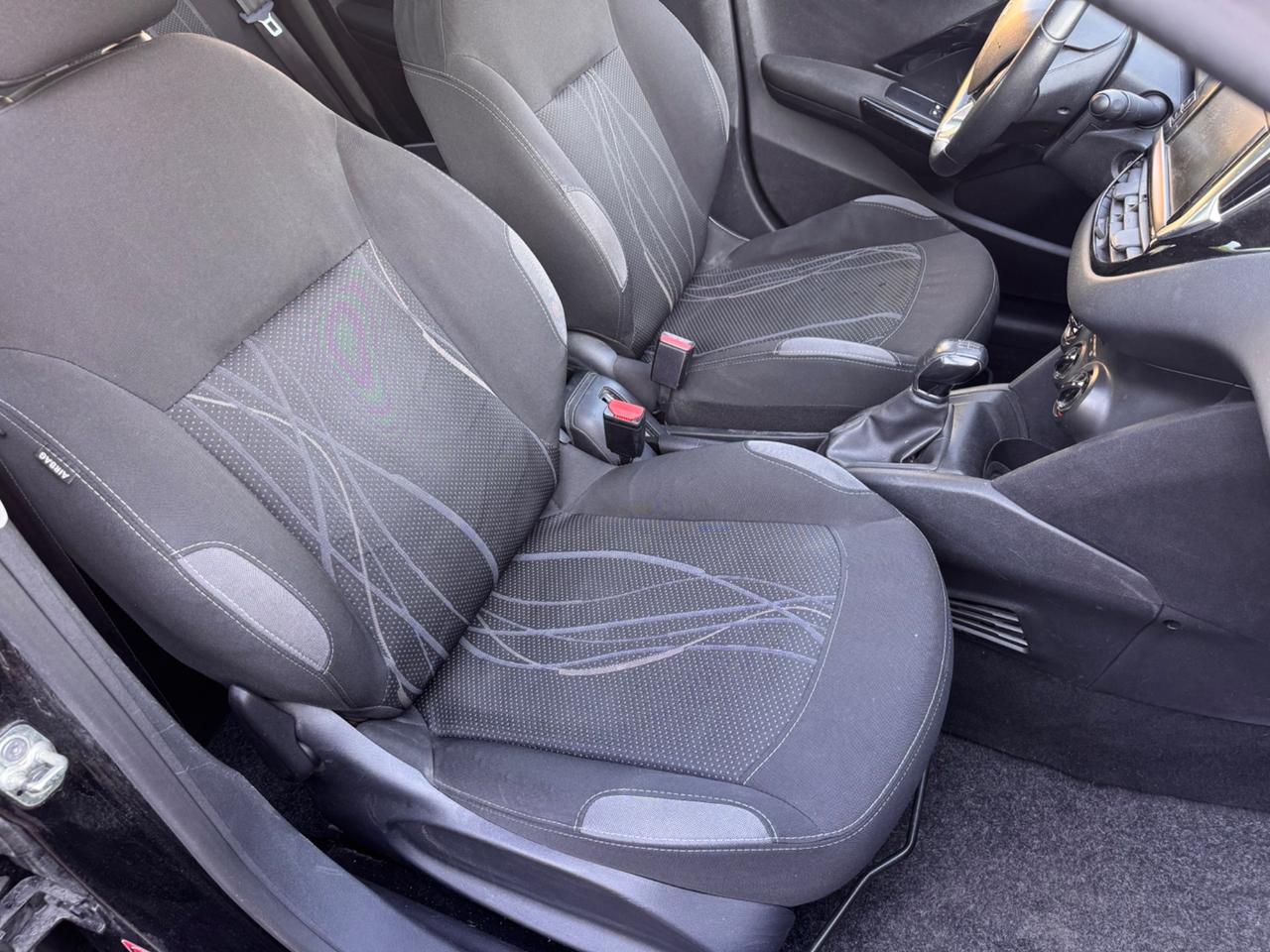 Peugeot 208 1.4 HDi 68 CV neopaten garanzia 12 mesi