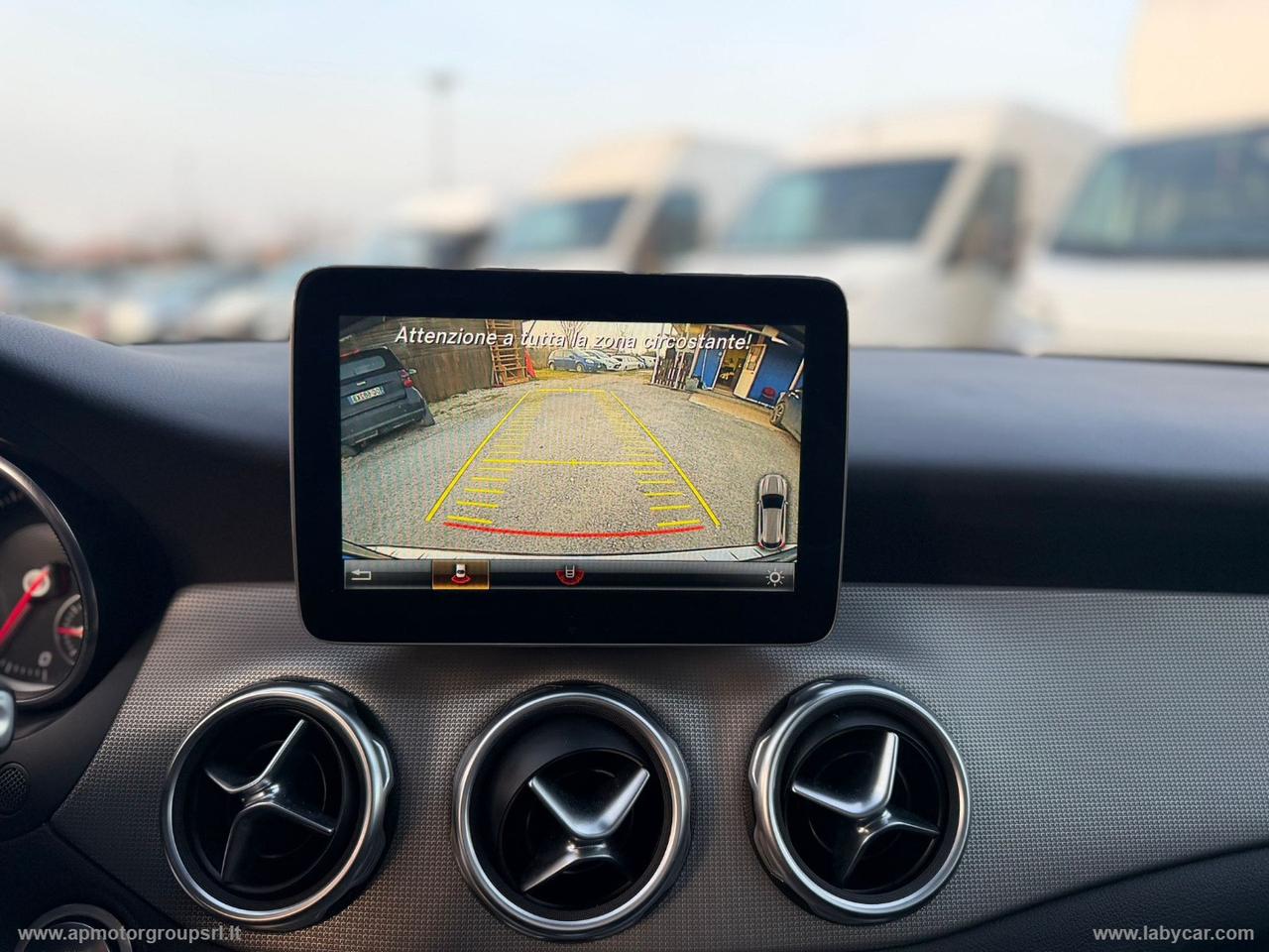 MERCEDES-BENZ GLA 200 d Automatic Sport