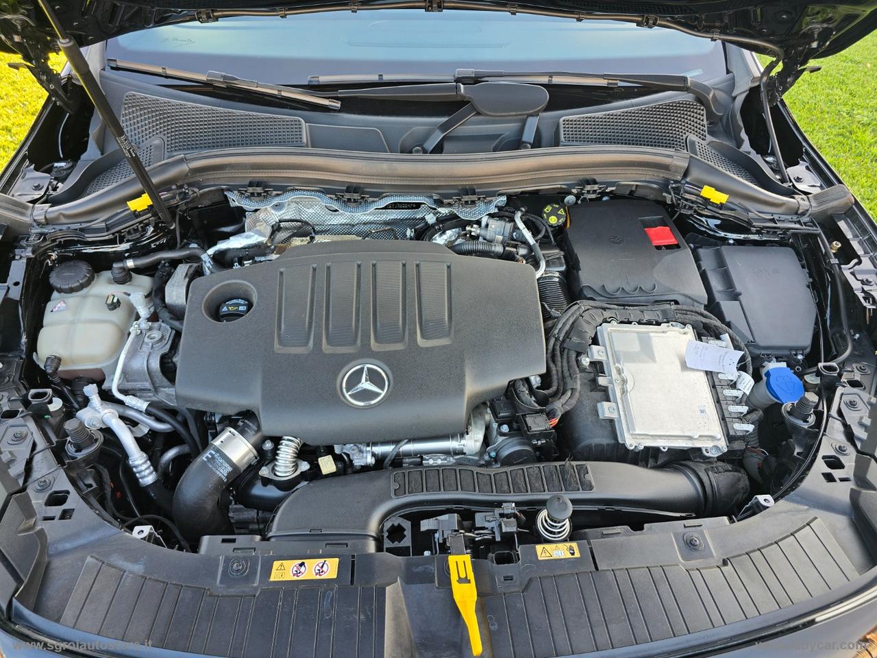 MERCEDES-BENZ GLA 200 d Automatic Premium