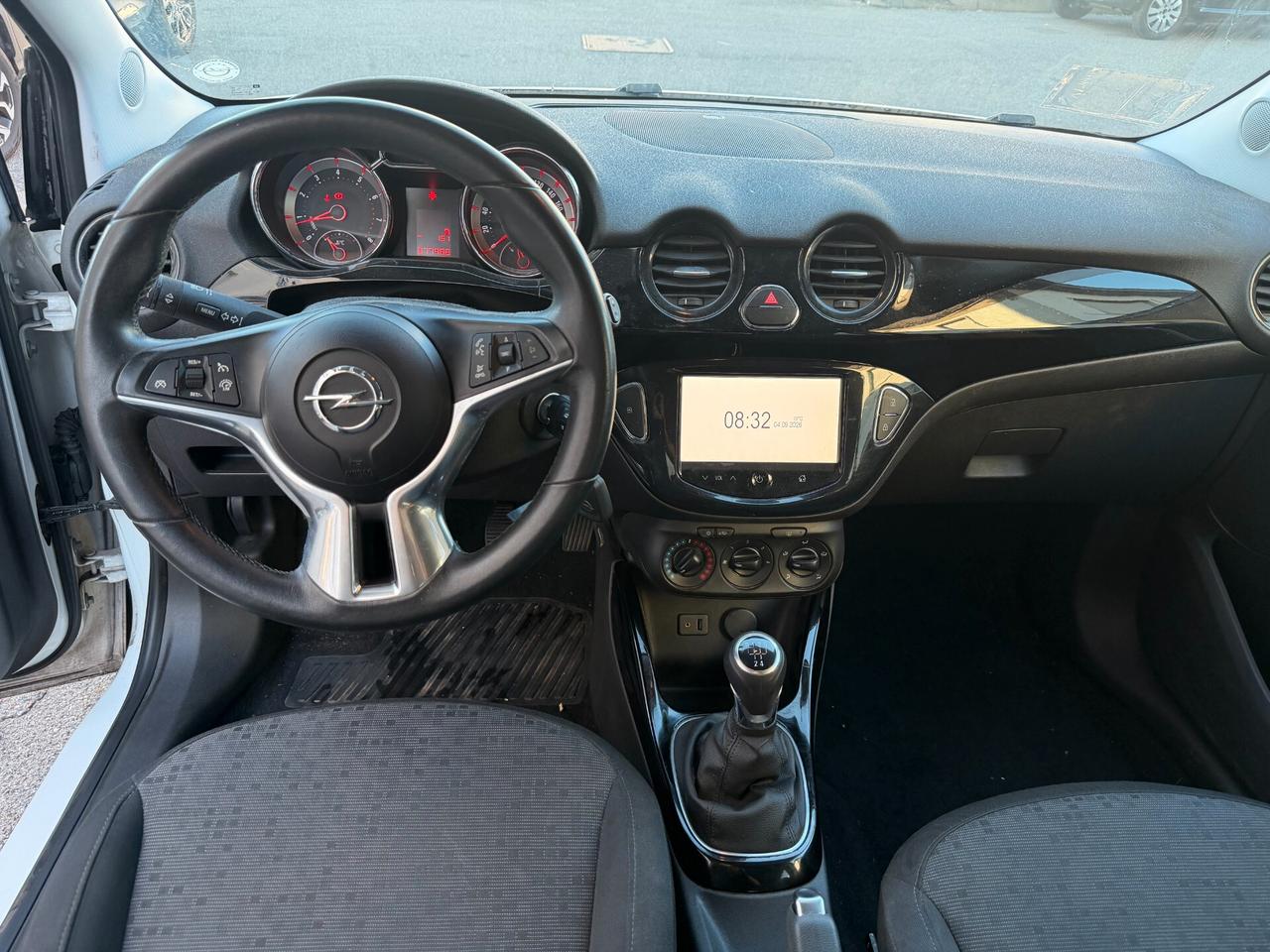 Opel Adam Rocks 1.2 70 CV NEOPATENTATI