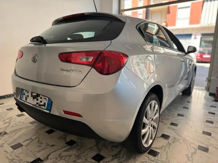 Alfa Romeo Giulietta 1.4 Turbo 120 CV